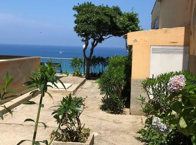 La Mesonette A Due Passi Dal Mare טרופאה